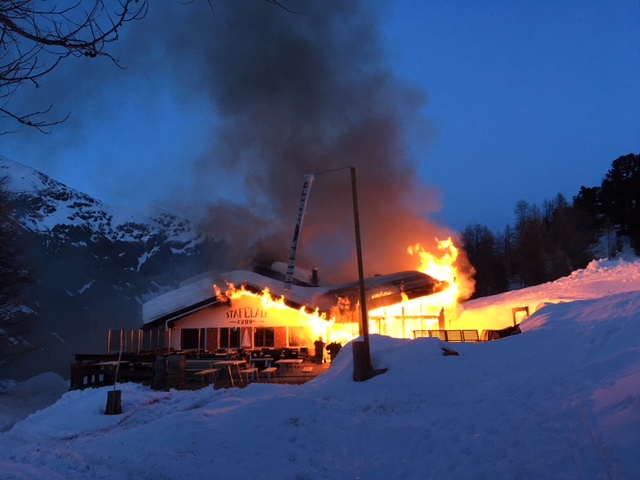 Un incendie a provoqué de lourds dommages hier soir à Zermatt